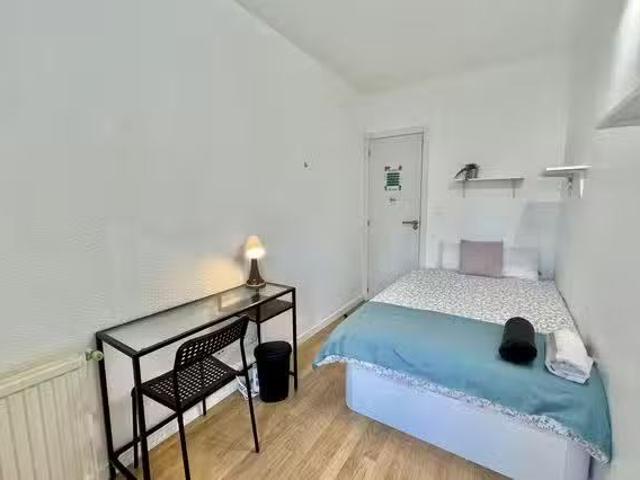 Habitación en Calle Santa Catalina, Junta Municipal 1