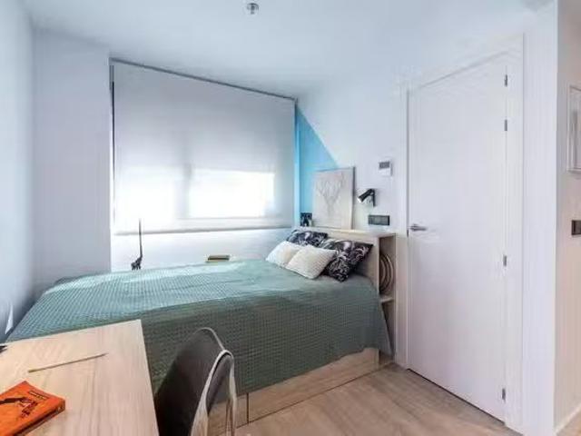 Habitación en Calle Santiago Diego Madrazo, Pizarrales