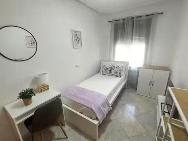 Habitación en Calle Sanz Raso, Puente de Vallecas
