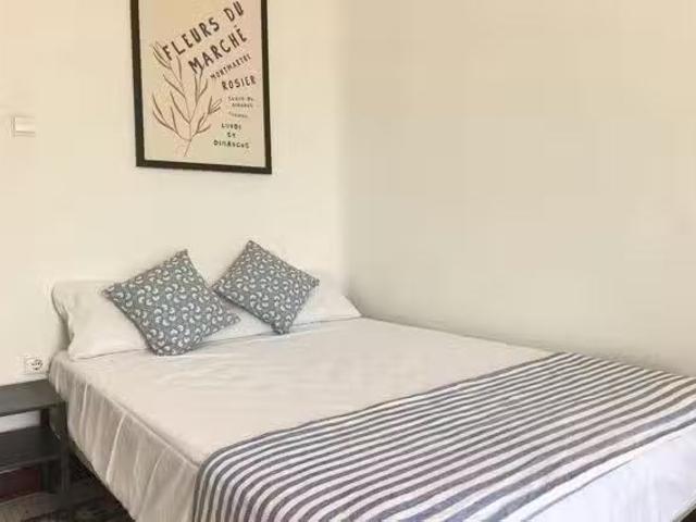 Habitación en Calle Segura, Mercado