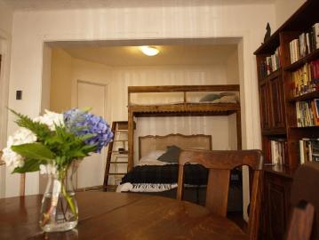 Habitación en casa con y sin estacionamiento