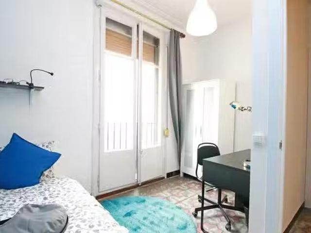 Habitación en Carrer Comercial, Sant Pere Santa Caterina i la.