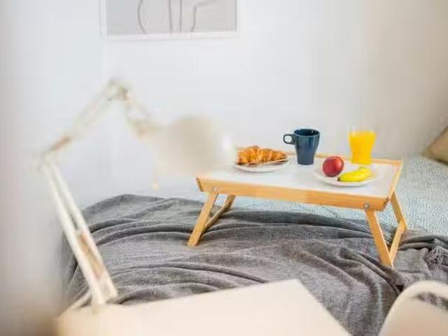 Habitación en Carrer Conca, Arrancapins