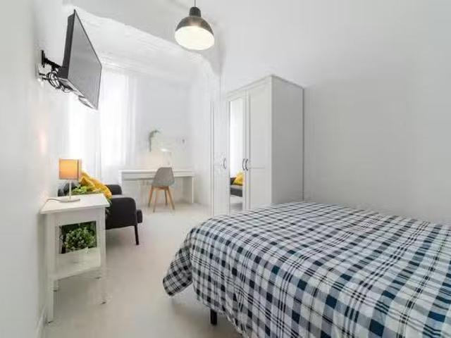 Habitación en Carrer Conca, Arrancapins