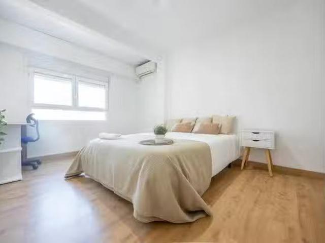 Habitación en Carrer d'Alemany, Rascanya