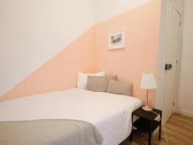 Habitación en Carrer d'Aragó, La Nova Esquerra de l'Eixample