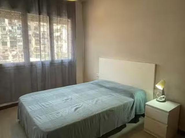 Habitación en Carrer de València, L'Eixample