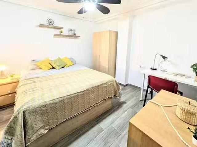 Habitación en Carrer de Bailén
