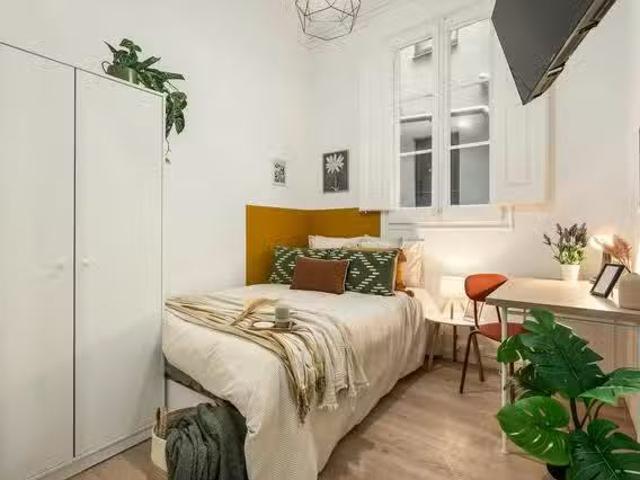 Habitación en Carrer de Bailèn, Eixample