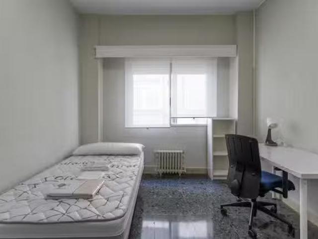 Habitación en Carrer de Baldoví, Ciutat Vella