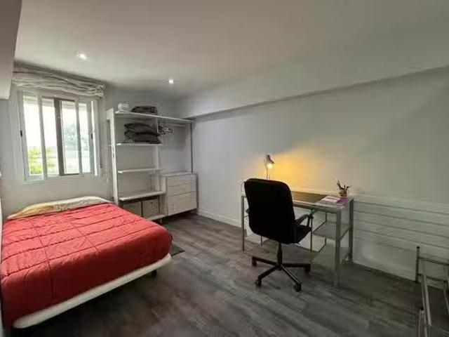 Habitación en Carrer de Campillo de Altobuey, Poblados Marítimos