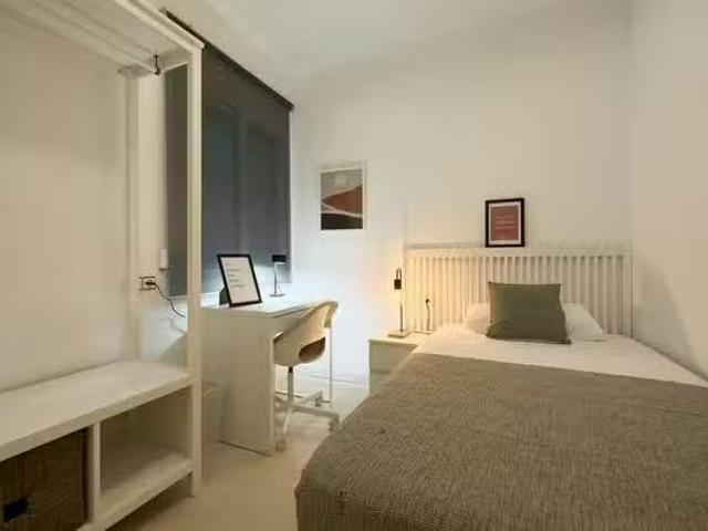 Habitación en Carrer de Canalejas, Sants Badal