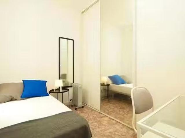 Habitación en Carrer de Caballero