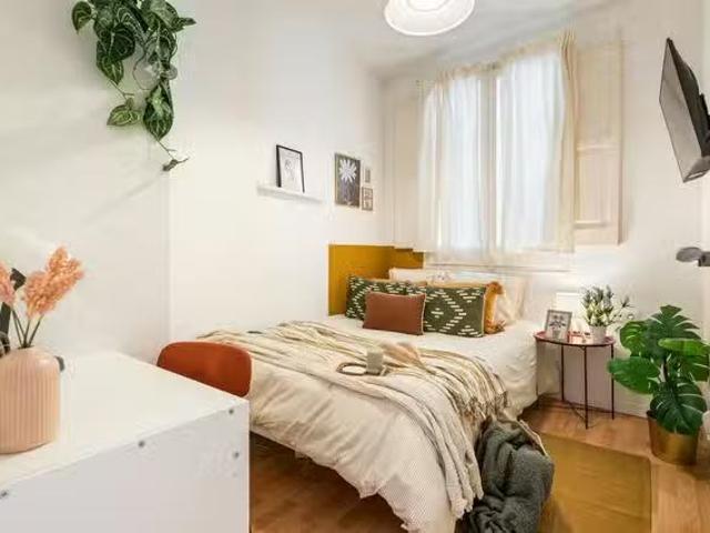 Habitación en Carrer de Cardó, Sants Montjuïc