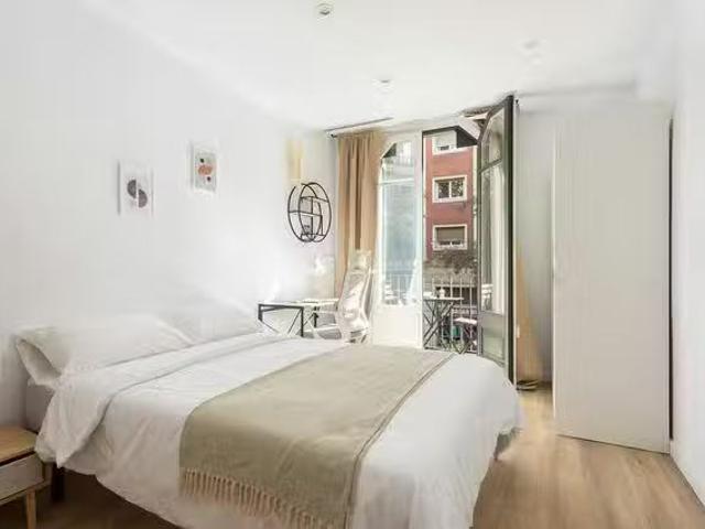 Habitación en Carrer de Còrsega, Vila de Gràcia