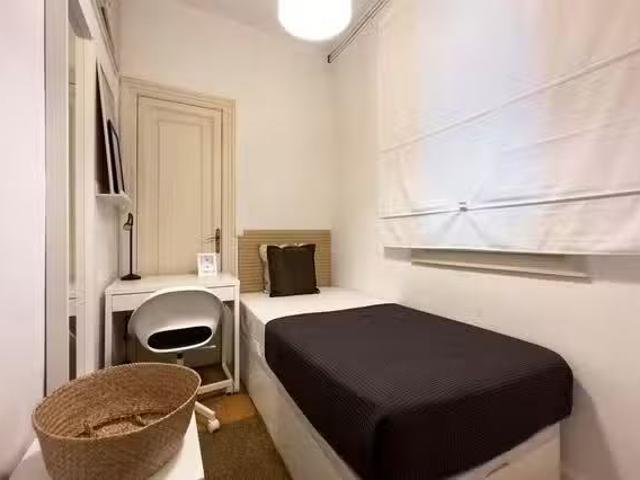 Habitación en Carrer De Descartes
