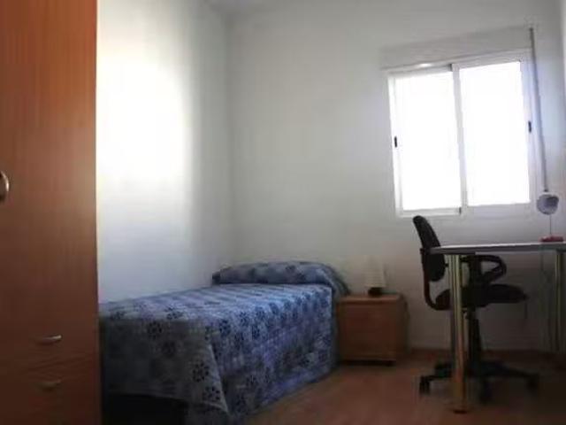 Habitación en Carrer de la Ciutat de Mula, Mestalla