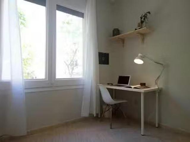 Habitación en Carrer de la Indústria, Eixample