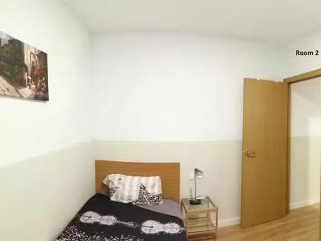 Habitación en Carrer de la Lluna, Ciutat Vella