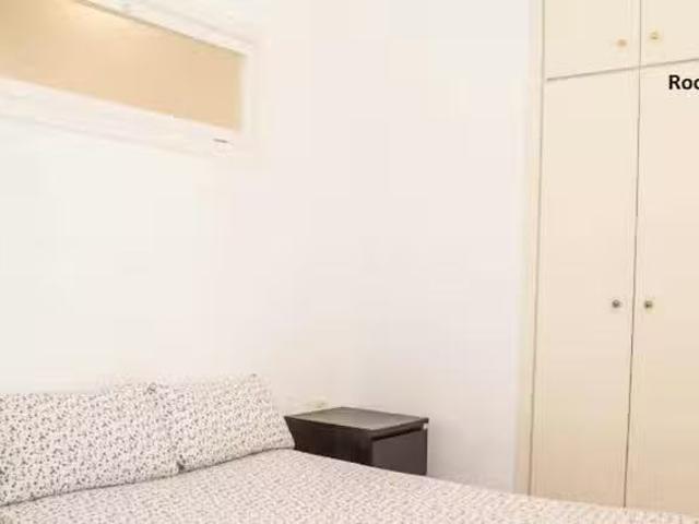 Habitación en Carrer de la Lluna, Ciutat Vella