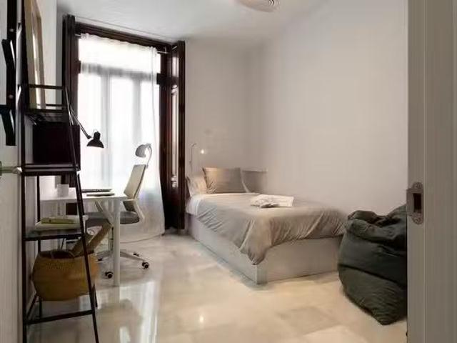Habitación en Carrer de la Pau, La Xerea