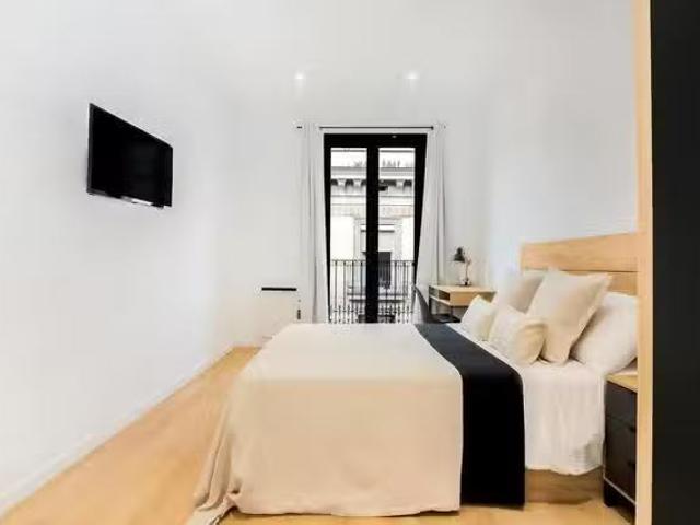 Habitación en Carrer de la Reina Cristina, S. Pere, Santa Cate.