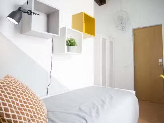 Habitación en Carrer de la Riera de Sant Miquel