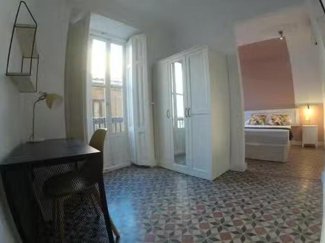 Habitación en Carrer de l'Almudí, La Seu