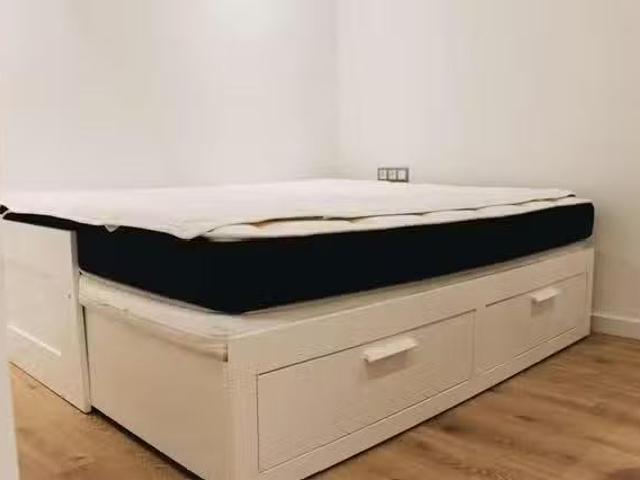 Habitación en Carrer de l'Equador, Les Corts