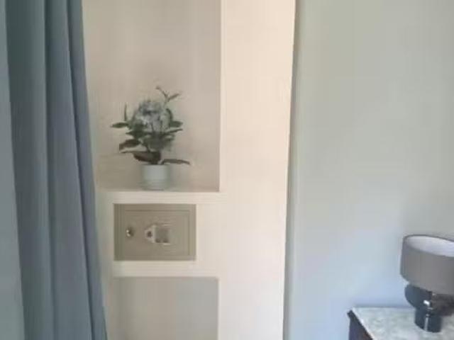 Habitación en Carrer de les Illes Canàries, Camins al Grau