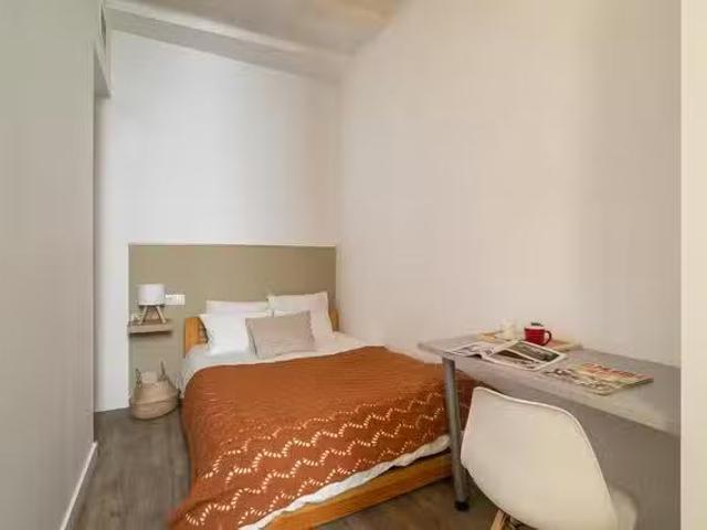 Habitación en Carrer de l'Hospital, Ciutat Vella