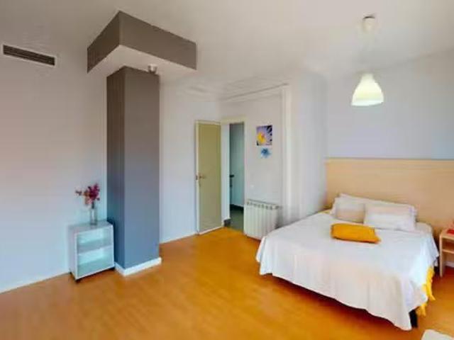 Habitación en Carrer de l'Hospital, Ciutat Vella