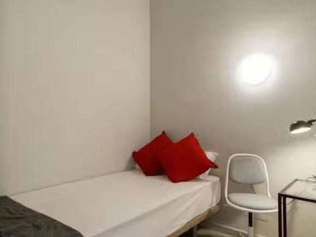 Habitación en Carrer de Mallorca, l'Antiga Esquerra de l'Eixam.