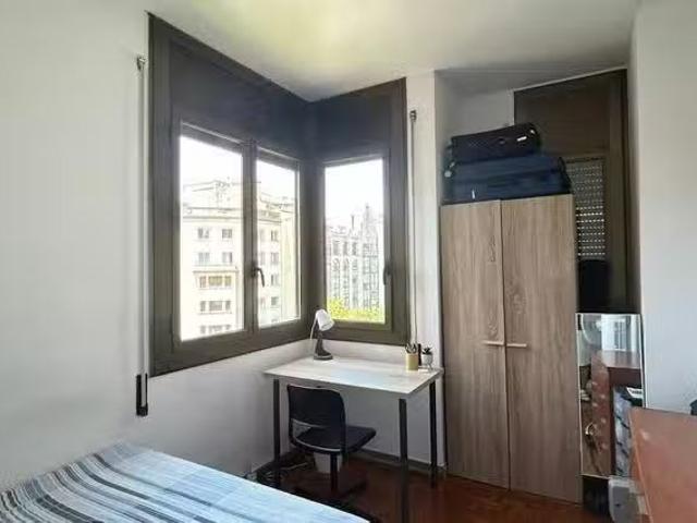 Habitación en Carrer de Mallorca, L'Eixample
