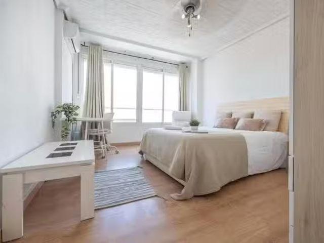 Habitación en Carrer de Mistral, Benimaclet