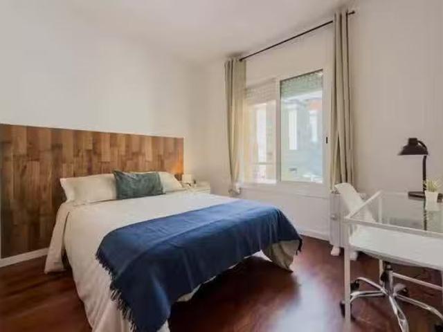 Habitación en Carrer de Moragas
