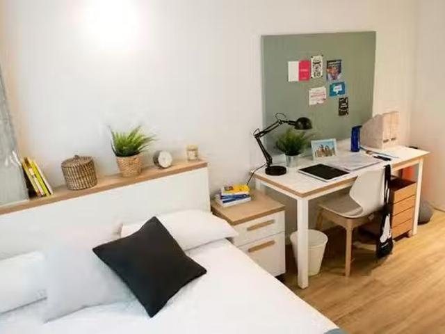 Habitación en Carrer de Pallars, Provençals de Poblenou