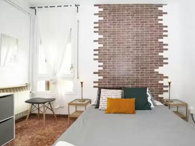 Habitación en Carrer de Roger de Llúria, Dreta de l'Eixample