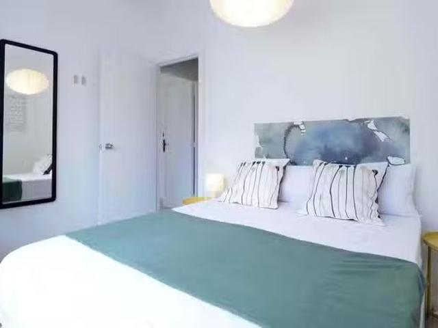 Habitación en Carrer de Rosalia de Castro