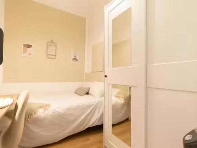 Habitación en Carrer de Sant Pau, El Raval