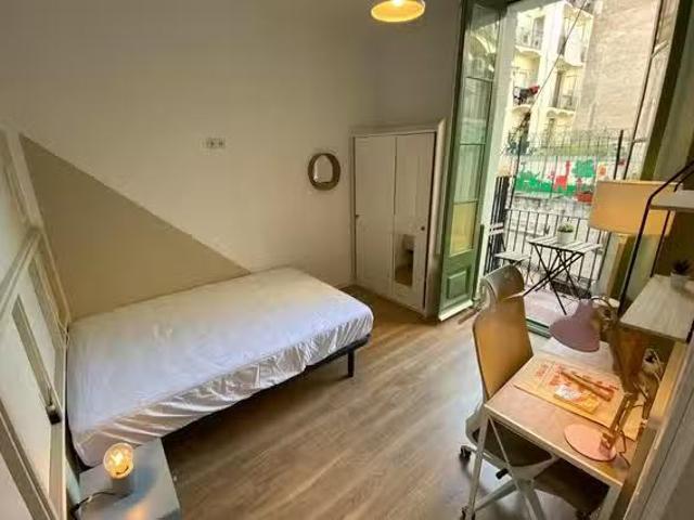 Habitación en Carrer de Sant Pau, El Raval