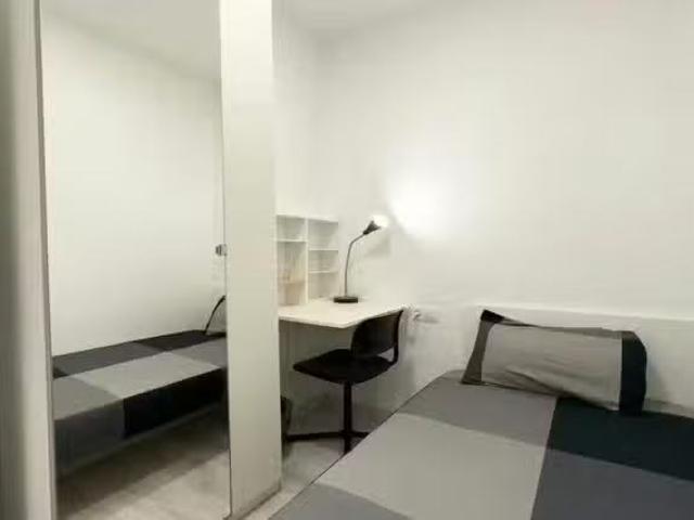 Habitación en Carrer de Sant Roc, Sants Montjuïc