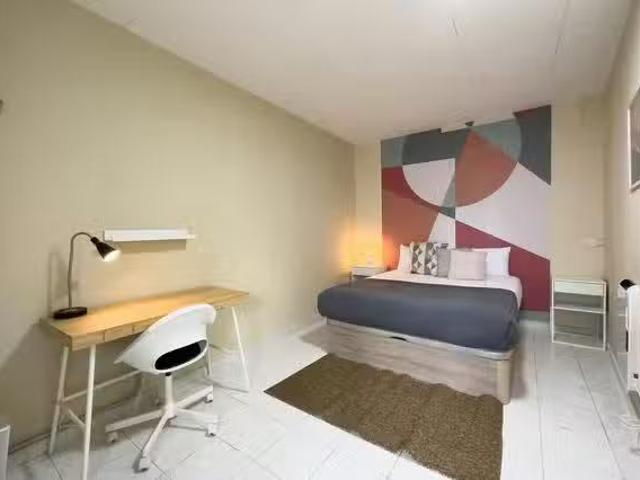 Habitación en Carrer de Salvà, El Poblesec