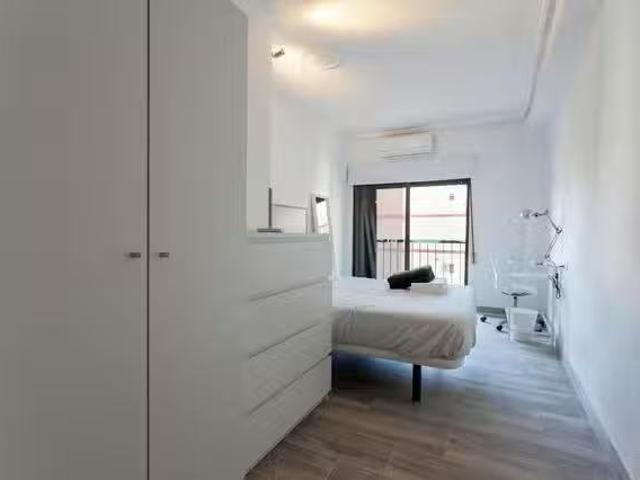 Habitación en Carrer de Sèneca, L'Amistat