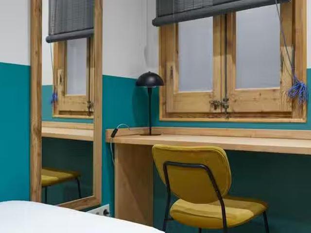 Habitación en Carrer del Comte Borrell, La Nova Esquerra de l'.