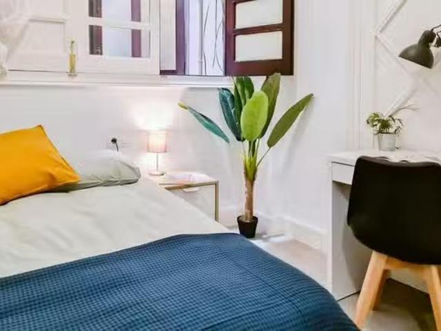 Habitación en Carrer del Convent de Santa Clara, Ciutat Vella