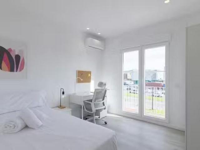 Habitación en Carrer del Doctor Josep Juan Dómine, Poblados Ma.