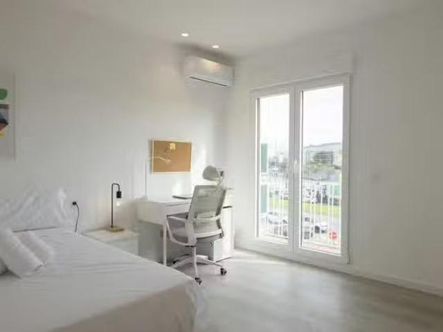Habitación en Carrer del Doctor Josep Juan Dómine, Poblados Ma.