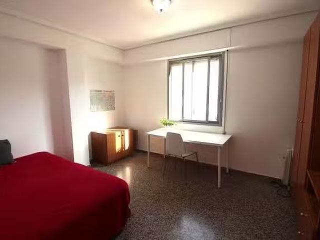 Habitación en Carrer del Doctor Vicente Pallarés