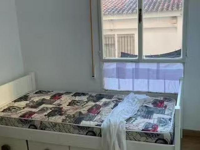 Habitación en Carrer del Mestre Clavé, Ciutat Vella